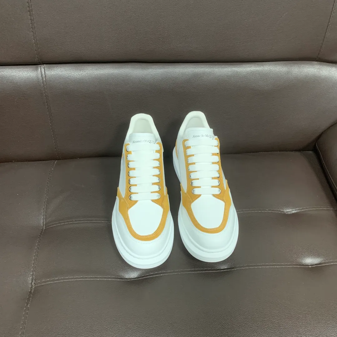 👟👟Ex-factory price 600👟👟 Professional McQueen factory. Top version. Couple style Alexander McQUEEN high version has been upgraded to the highest quality again✅ 💪McQueen Spring, Summer, Autumn and Winter top version Purchasing level✅ Recruiting nationwide online and offline agents to join🤝 🏆Fabric: Original materials imported from Italy. Texture, water-resistant and non-discoloring 🏆Inner lining: ️A-grade Italian imported lining resistant to dirt, sweat-absorbent, breathable and comfortable 🏆Foot pads: top-grade imported Italian super-soft cowhide leather 🏆Outsole: PU+counter 1:1 🏆Shoe box: original white box. Plus white flip cover for double-layer protection. Cloth bag. Handbag. Certificate of 1:1 mold opening, 4-piece set. Delivered with a pair of shoelaces. 🖕🏿🖕🏿🖕🏿 You can choose any pair of shoelaces in any color of our factory 🏆Code number: women's 34-41. men's 38-46 🏆Special remarks (women's code 34.40.41, men's code 38.45.46 is customized, no returns or exchanges) Win-win cooperation 🤝